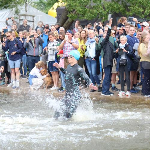 23.06.2024 - Viking Triathlon H.Heesch http://msf.ph/oto/6342563 23.06.2024 10:00:42 Schwimmen 4, 8, 13, 22, 76, 106, 144, 233, 246, 350, 470, 487, 516, 546, 620, 624, 638, 658 meine-sportfotos.de