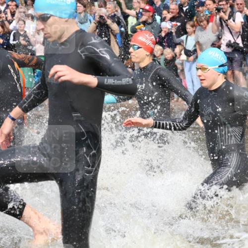 23.06.2024 - Viking Triathlon H.Heesch http://msf.ph/oto/6342611 23.06.2024 10:00:53 Schwimmen 8, 13, 14, 16, 73, 108, 144, 246, 263, 354, 377, 438, 482, 483, 487, 516, 613, 616 meine-sportfotos.de