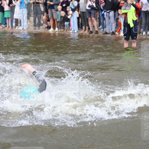23.06.2024 - Viking Triathlon H.Heesch http://msf.ph/oto/6342679 23.06.2024 10:01:04 Schwimmen 6, 20, 95, 142, 203, 209, 224, 292, 336, 354, 426, 494, 499 meine-sportfotos.de