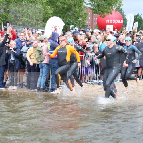 23.06.2024 - Viking Triathlon H.Heesch http://msf.ph/oto/6342717 23.06.2024 10:01:10 Schwimmen 6, 20, 51, 95, 97, 99, 203, 216, 292, 324, 499, 656 meine-sportfotos.de