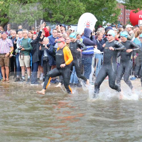 23.06.2024 - Viking Triathlon H.Heesch http://msf.ph/oto/6342719 23.06.2024 10:01:10 Schwimmen 6, 20, 51, 95, 97, 99, 203, 216, 292, 324, 499, 656 meine-sportfotos.de