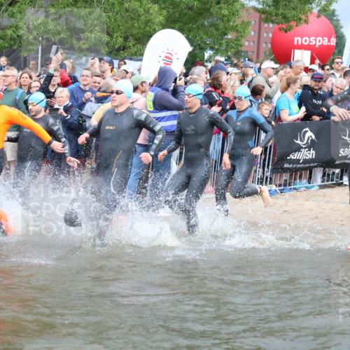 23.06.2024 - Viking Triathlon H.Heesch http://msf.ph/oto/6342721 23.06.2024 10:01:10 Schwimmen 6, 20, 51, 95, 97, 99, 203, 216, 292, 324, 499, 656 meine-sportfotos.de
