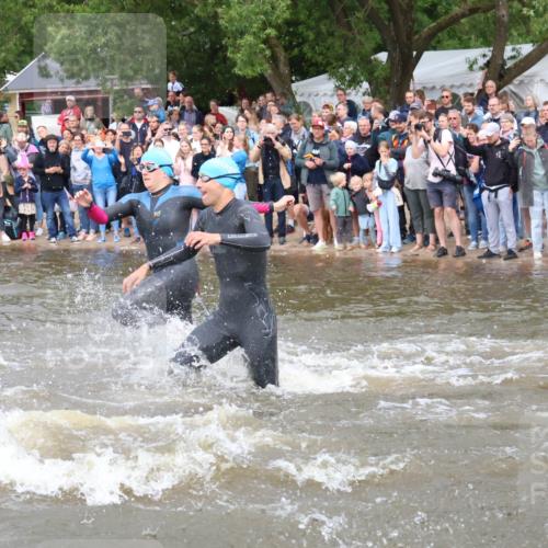 23.06.2024 - Viking Triathlon H.Heesch http://msf.ph/oto/6342743 23.06.2024 10:01:14 Schwimmen 20, 31, 51, 95, 97, 99, 101, 138, 203, 216, 324, 408, 458, 551, 656 meine-sportfotos.de