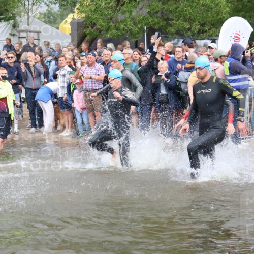 23.06.2024 - Viking Triathlon H.Heesch http://msf.ph/oto/6342755 23.06.2024 10:01:17 Schwimmen 31, 51, 97, 99, 101, 138, 183, 198, 216, 295, 306, 311, 324, 408, 458, 551, 656, 659 meine-sportfotos.de