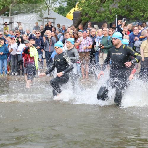 23.06.2024 - Viking Triathlon H.Heesch http://msf.ph/oto/6342759 23.06.2024 10:01:17 Schwimmen 31, 51, 97, 99, 101, 138, 183, 198, 216, 295, 306, 311, 324, 408, 458, 551, 656, 659 meine-sportfotos.de