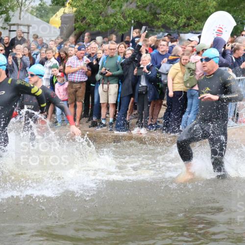 23.06.2024 - Viking Triathlon H.Heesch http://msf.ph/oto/6342765 23.06.2024 10:01:18 Schwimmen 31, 51, 97, 99, 101, 138, 183, 198, 216, 295, 306, 311, 324, 408, 458, 551, 656, 659 meine-sportfotos.de