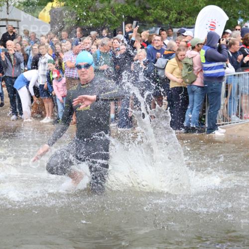 23.06.2024 - Viking Triathlon H.Heesch http://msf.ph/oto/6342770 23.06.2024 10:01:18 Schwimmen 31, 51, 97, 99, 101, 138, 183, 198, 216, 295, 306, 311, 324, 408, 458, 551, 656, 659 meine-sportfotos.de