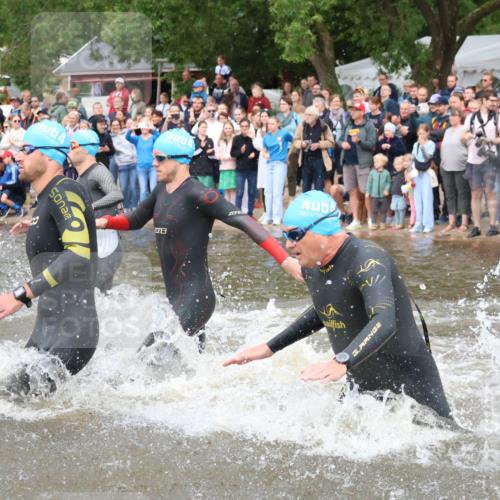 23.06.2024 - Viking Triathlon H.Heesch http://msf.ph/oto/6342776 23.06.2024 10:01:19 Schwimmen 31, 51, 97, 99, 101, 138, 183, 198, 216, 295, 306, 311, 324, 408, 458, 551, 656, 659 meine-sportfotos.de