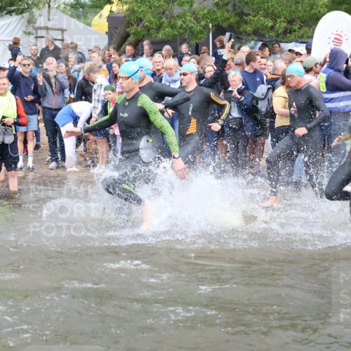 23.06.2024 - Viking Triathlon H.Heesch http://msf.ph/oto/6342785 23.06.2024 10:01:21 Schwimmen 26, 31, 101, 138, 183, 198, 231, 295, 302, 306, 311, 408, 458, 551, 619, 659 meine-sportfotos.de