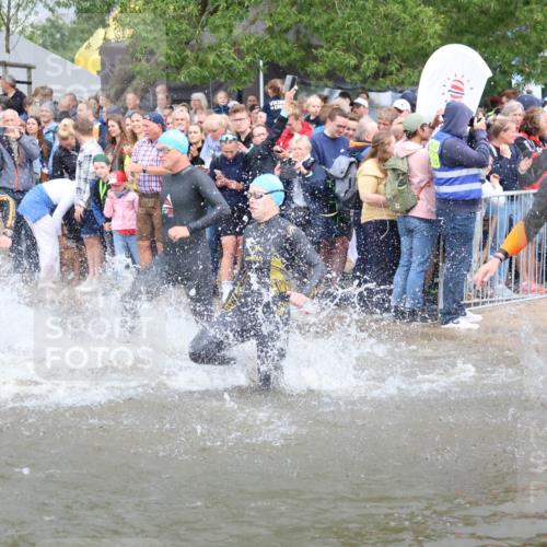 23.06.2024 - Viking Triathlon H.Heesch http://msf.ph/oto/6342792 23.06.2024 10:01:21 Schwimmen 26, 31, 101, 138, 183, 198, 231, 295, 302, 306, 311, 408, 458, 551, 619, 659 meine-sportfotos.de