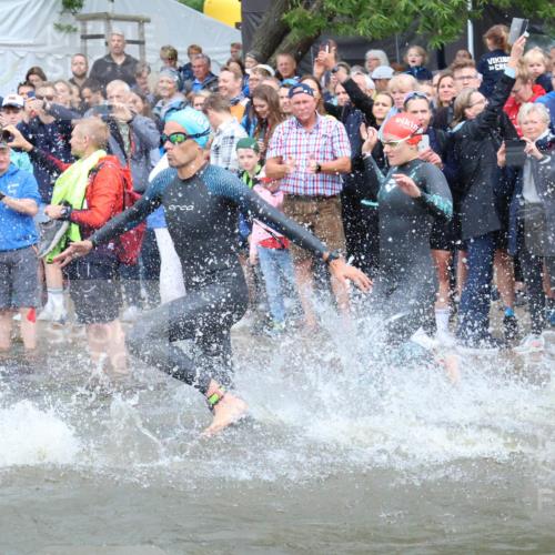 23.06.2024 - Viking Triathlon H.Heesch http://msf.ph/oto/6342815 23.06.2024 10:01:25 Schwimmen 26, 111, 138, 173, 183, 198, 231, 295, 302, 306, 311, 619, 659 meine-sportfotos.de