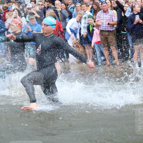 23.06.2024 - Viking Triathlon H.Heesch http://msf.ph/oto/6342822 23.06.2024 10:01:26 Schwimmen 26, 107, 111, 173, 178, 183, 198, 231, 242, 295, 302, 306, 311, 386, 453, 619, 659 meine-sportfotos.de