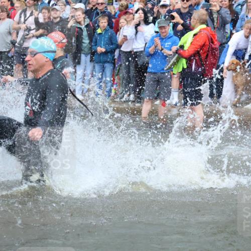 23.06.2024 - Viking Triathlon H.Heesch http://msf.ph/oto/6342824 23.06.2024 10:01:26 Schwimmen 26, 107, 111, 173, 178, 183, 198, 231, 242, 295, 302, 306, 311, 386, 453, 619, 659 meine-sportfotos.de