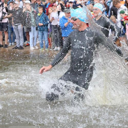 23.06.2024 - Viking Triathlon H.Heesch http://msf.ph/oto/6342828 23.06.2024 10:01:27 Schwimmen 26, 107, 111, 173, 178, 183, 198, 231, 242, 261, 295, 302, 306, 311, 386, 453, 619, 659 meine-sportfotos.de