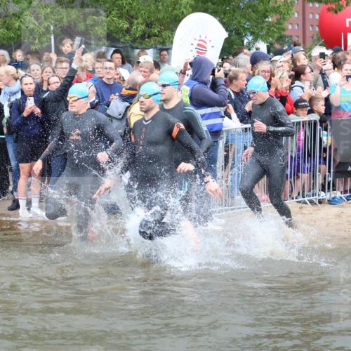 23.06.2024 - Viking Triathlon H.Heesch http://msf.ph/oto/6342830 23.06.2024 10:01:29 Schwimmen 26, 107, 111, 173, 178, 183, 231, 242, 261, 302, 306, 386, 453, 619, 659 meine-sportfotos.de