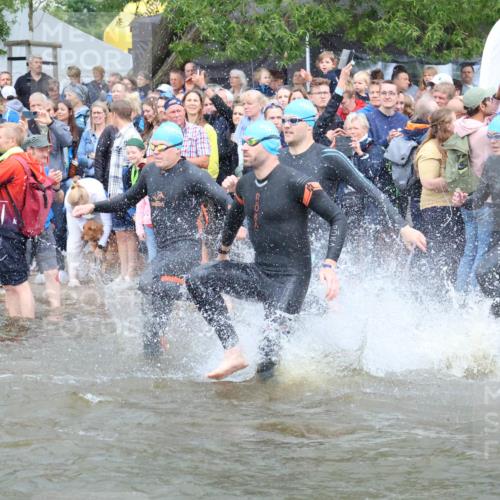 23.06.2024 - Viking Triathlon H.Heesch http://msf.ph/oto/6342831 23.06.2024 10:01:30 Schwimmen 26, 107, 111, 173, 178, 231, 242, 261, 302, 386, 453, 619 meine-sportfotos.de