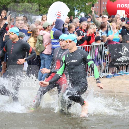 23.06.2024 - Viking Triathlon H.Heesch http://msf.ph/oto/6342858 23.06.2024 10:01:36 Schwimmen 12, 104, 107, 178, 242, 261, 316, 386, 453, 486, 498, 623, 640, 654 meine-sportfotos.de