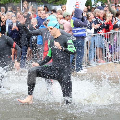 23.06.2024 - Viking Triathlon H.Heesch http://msf.ph/oto/6342862 23.06.2024 10:01:36 Schwimmen 12, 104, 107, 178, 242, 261, 316, 386, 453, 486, 498, 623, 640, 654 meine-sportfotos.de