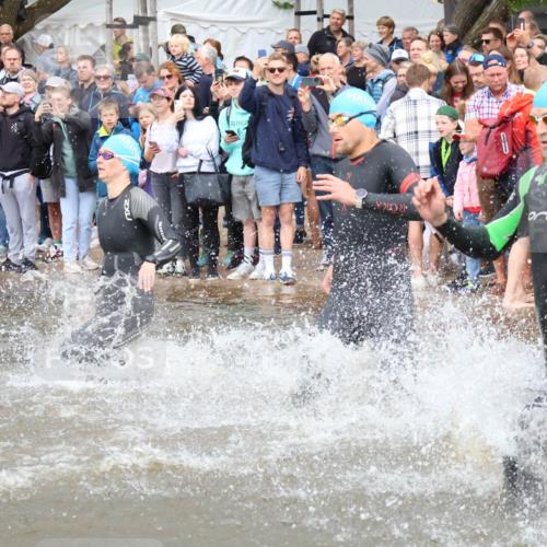 23.06.2024 - Viking Triathlon H.Heesch http://msf.ph/oto/6342865 23.06.2024 10:01:37 Schwimmen 12, 104, 107, 178, 242, 260, 261, 316, 363, 386, 453, 486, 498, 621, 623, 640, 654, 663 meine-sportfotos.de