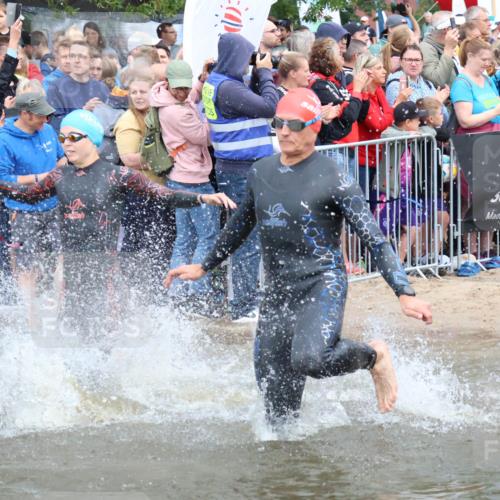 23.06.2024 - Viking Triathlon H.Heesch http://msf.ph/oto/6342886 23.06.2024 10:01:41 Schwimmen 12, 104, 260, 316, 363, 486, 498, 621, 623, 640, 654, 663 meine-sportfotos.de
