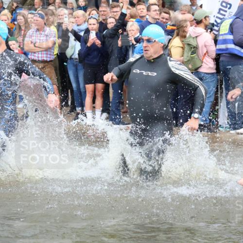 23.06.2024 - Viking Triathlon H.Heesch http://msf.ph/oto/6342923 23.06.2024 10:01:48 Schwimmen 58, 164, 186, 245, 260, 276, 291, 300, 319, 363, 385, 454, 605, 608, 621, 640, 654, 663 meine-sportfotos.de