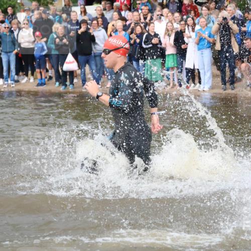 23.06.2024 - Viking Triathlon H.Heesch http://msf.ph/oto/6342960 23.06.2024 10:01:53 Schwimmen 58, 125, 164, 186, 245, 276, 291, 300, 319, 385, 454, 529, 605, 607, 608, 626, 657, 660 meine-sportfotos.de