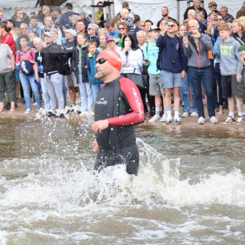 23.06.2024 - Viking Triathlon H.Heesch http://msf.ph/oto/6342966 23.06.2024 10:01:54 Schwimmen 58, 125, 164, 186, 245, 276, 291, 300, 319, 385, 454, 529, 605, 607, 608, 626, 657, 660 meine-sportfotos.de