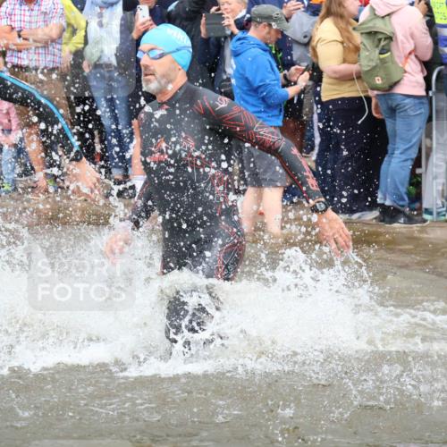 23.06.2024 - Viking Triathlon H.Heesch http://msf.ph/oto/6343004 23.06.2024 10:02:02 Schwimmen 61, 87, 125, 131, 136, 199, 254, 259, 327, 463, 477, 484, 529, 534, 607, 626, 657, 660 meine-sportfotos.de