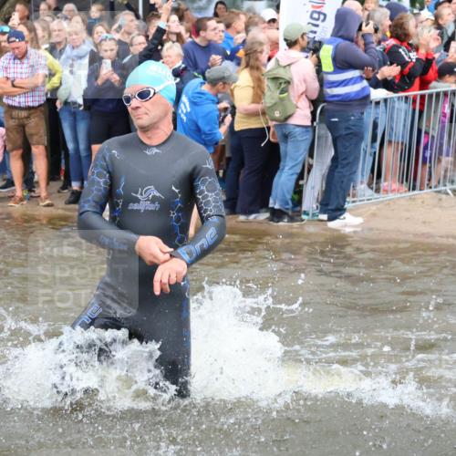 23.06.2024 - Viking Triathlon H.Heesch http://msf.ph/oto/6343011 23.06.2024 10:02:04 Schwimmen 61, 87, 125, 131, 136, 199, 254, 259, 327, 463, 477, 484, 529, 534, 607, 626, 657, 660 meine-sportfotos.de