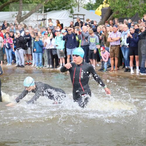 23.06.2024 - Viking Triathlon H.Heesch http://msf.ph/oto/6343109 23.06.2024 10:02:24 Schwimmen 5, 11, 34, 42, 117, 160, 168, 226, 326, 394, 425, 485, 491, 502, 524, 601, 628, 655 meine-sportfotos.de