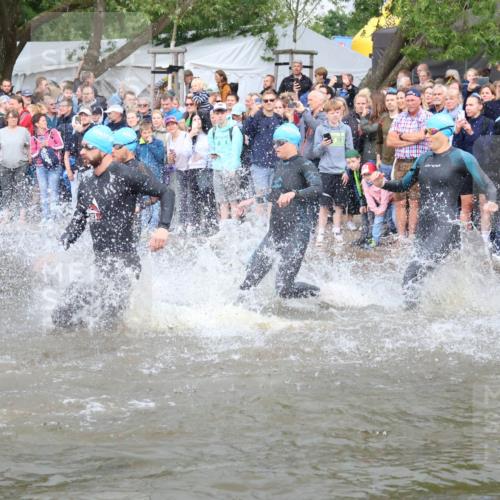 23.06.2024 - Viking Triathlon H.Heesch http://msf.ph/oto/6343130 23.06.2024 10:02:27 Schwimmen 5, 11, 117, 168, 296, 394, 425, 491, 502, 517, 524, 601, 628, 655 meine-sportfotos.de