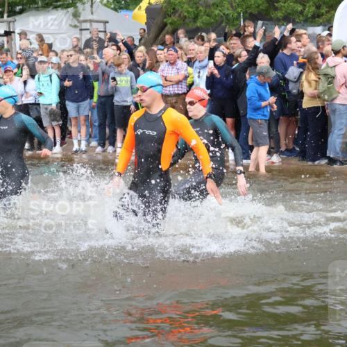 23.06.2024 - Viking Triathlon H.Heesch http://msf.ph/oto/6343137 23.06.2024 10:02:28 Schwimmen 5, 11, 117, 168, 296, 359, 394, 407, 416, 425, 488, 491, 502, 517, 524, 601, 628, 655 meine-sportfotos.de