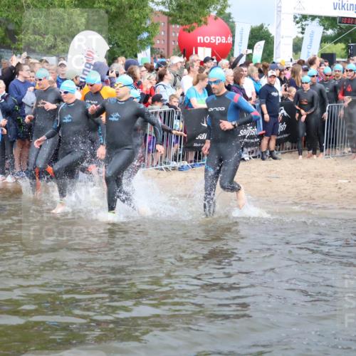 23.06.2024 - Viking Triathlon H.Heesch http://msf.ph/oto/6343159 23.06.2024 10:02:32 Schwimmen 5, 11, 62, 194, 218, 296, 312, 359, 361, 407, 416, 425, 488, 502, 517, 524, 549, 628 meine-sportfotos.de