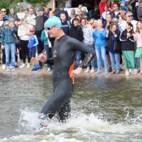 23.06.2024 - Viking Triathlon H.Heesch http://msf.ph/oto/6343197 23.06.2024 10:02:36 Schwimmen 62, 194, 218, 296, 312, 359, 361, 407, 416, 488, 517, 549 meine-sportfotos.de