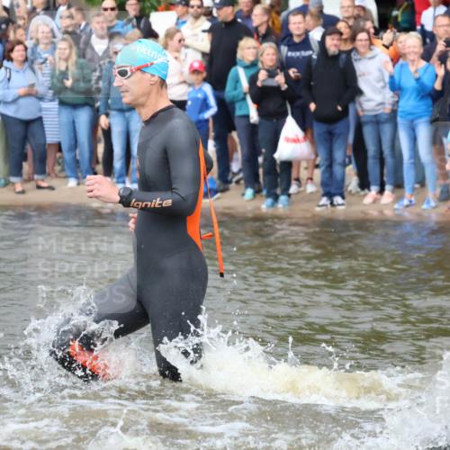 23.06.2024 - Viking Triathlon H.Heesch http://msf.ph/oto/6343203 23.06.2024 10:02:36 Schwimmen 62, 194, 218, 296, 312, 359, 361, 407, 416, 488, 517, 549 meine-sportfotos.de