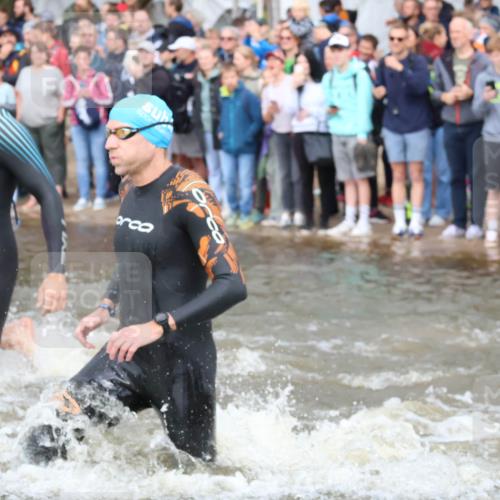 23.06.2024 - Viking Triathlon H.Heesch http://msf.ph/oto/6343225 23.06.2024 10:02:39 Schwimmen 62, 194, 218, 296, 312, 359, 360, 361, 389, 404, 407, 416, 427, 488, 517, 541, 549, 627 meine-sportfotos.de