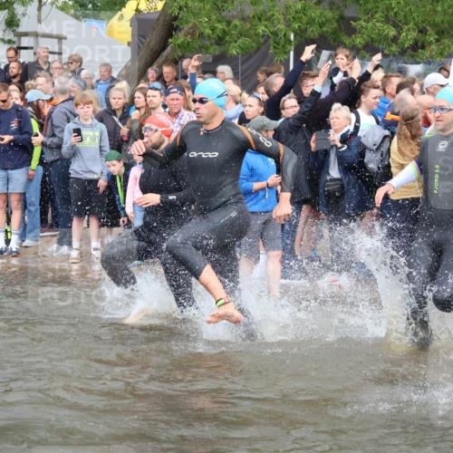 23.06.2024 - Viking Triathlon H.Heesch http://msf.ph/oto/6343233 23.06.2024 10:02:41 Schwimmen 62, 194, 218, 238, 312, 360, 361, 372, 389, 404, 427, 541, 549, 604, 627 meine-sportfotos.de