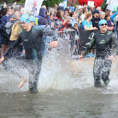 23.06.2024 - Viking Triathlon H.Heesch http://msf.ph/oto/6343331 23.06.2024 10:02:52 Schwimmen 33, 120, 129, 215, 225, 237, 238, 256, 280, 318, 328, 340, 349, 355, 372, 468, 496, 604 meine-sportfotos.de