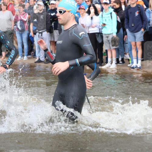 23.06.2024 - Viking Triathlon H.Heesch http://msf.ph/oto/6343368 23.06.2024 10:02:58 Schwimmen 33, 48, 86, 120, 200, 212, 225, 237, 256, 266, 280, 318, 328, 349, 355, 412, 468, 496 meine-sportfotos.de