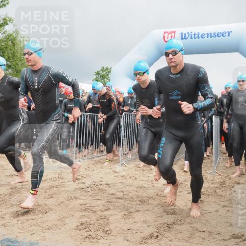 23.06.2024 - Viking Triathlon KatJ http://msf.ph/oto/6350730 23.06.2024 10:00:43 Schwimmen 4, 8, 13, 22, 76, 106, 144, 233, 246, 350, 470, 487, 516, 546, 620, 624, 638, 658 meine-sportfotos.de