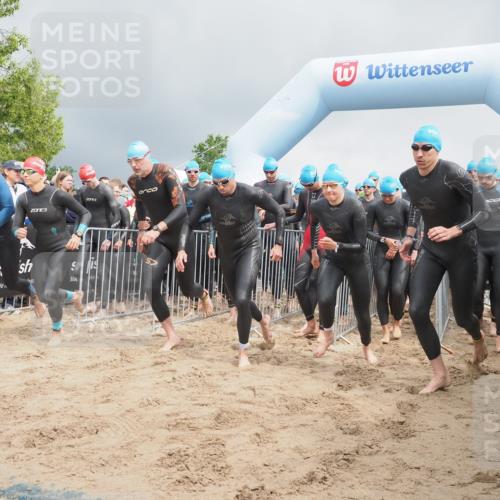 23.06.2024 - Viking Triathlon KatJ http://msf.ph/oto/6350740 23.06.2024 10:00:48 Schwimmen 8, 13, 14, 73, 108, 144, 246, 350, 377, 438, 470, 487, 516, 546, 616, 620, 624, 638 meine-sportfotos.de