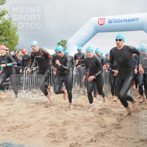23.06.2024 - Viking Triathlon KatJ http://msf.ph/oto/6350741 23.06.2024 10:00:48 Schwimmen 8, 13, 14, 73, 108, 144, 246, 350, 377, 438, 470, 487, 516, 546, 616, 620, 624, 638 meine-sportfotos.de