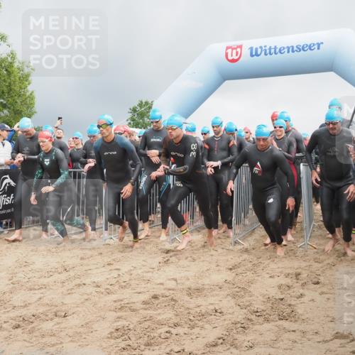 23.06.2024 - Viking Triathlon KatJ http://msf.ph/oto/6350835 23.06.2024 10:01:22 Schwimmen 26, 31, 101, 111, 138, 173, 183, 198, 231, 295, 302, 306, 311, 408, 458, 551, 619, 659 meine-sportfotos.de