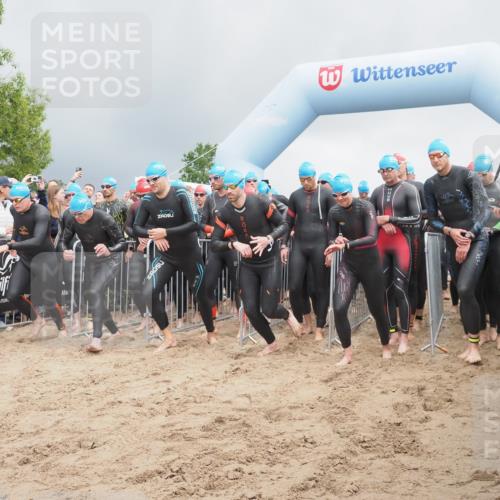 23.06.2024 - Viking Triathlon KatJ http://msf.ph/oto/6350848 23.06.2024 10:01:27 Schwimmen 26, 107, 111, 173, 178, 183, 198, 231, 242, 261, 295, 302, 306, 311, 386, 453, 619, 659 meine-sportfotos.de