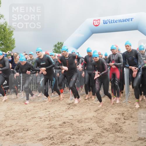 23.06.2024 - Viking Triathlon KatJ http://msf.ph/oto/6350849 23.06.2024 10:01:27 Schwimmen 26, 107, 111, 173, 178, 183, 198, 231, 242, 261, 295, 302, 306, 311, 386, 453, 619, 659 meine-sportfotos.de