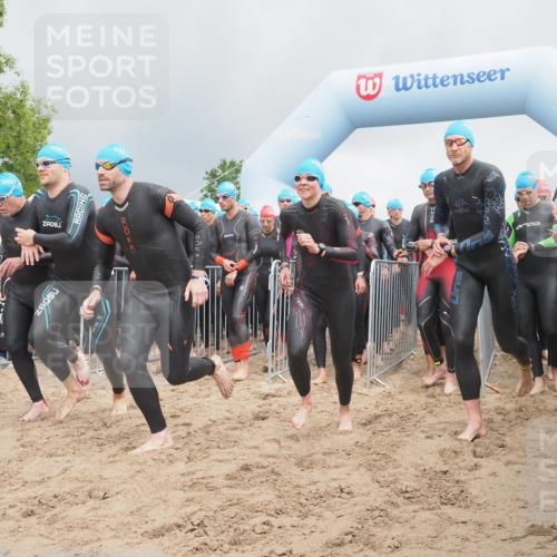 23.06.2024 - Viking Triathlon KatJ http://msf.ph/oto/6350853 23.06.2024 10:01:27 Schwimmen 26, 107, 111, 173, 178, 183, 198, 231, 242, 261, 295, 302, 306, 311, 386, 453, 619, 659 meine-sportfotos.de