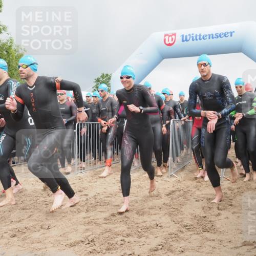 23.06.2024 - Viking Triathlon KatJ http://msf.ph/oto/6350854 23.06.2024 10:01:27 Schwimmen 26, 107, 111, 173, 178, 183, 198, 231, 242, 261, 295, 302, 306, 311, 386, 453, 619, 659 meine-sportfotos.de
