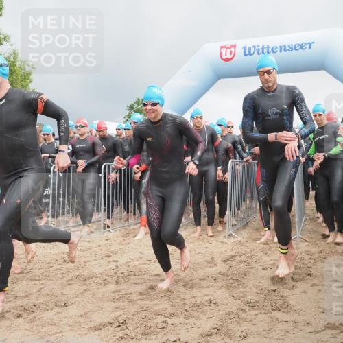 23.06.2024 - Viking Triathlon KatJ http://msf.ph/oto/6350855 23.06.2024 10:01:28 Schwimmen 26, 107, 111, 173, 178, 183, 198, 231, 242, 261, 295, 302, 306, 311, 386, 453, 619, 659 meine-sportfotos.de