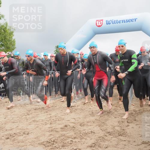 23.06.2024 - Viking Triathlon KatJ http://msf.ph/oto/6350862 23.06.2024 10:01:32 Schwimmen 12, 26, 104, 107, 111, 173, 178, 231, 242, 261, 302, 316, 386, 453, 486, 498, 619, 623 meine-sportfotos.de