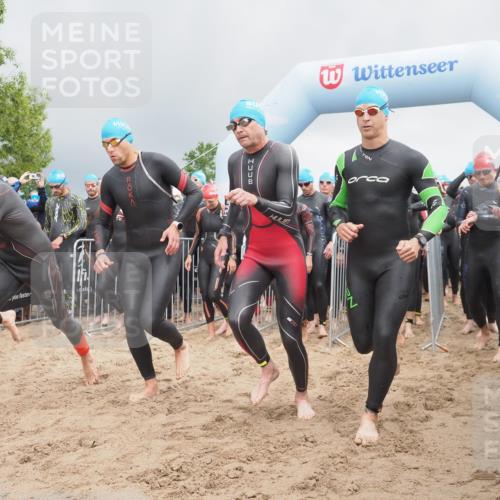 23.06.2024 - Viking Triathlon KatJ http://msf.ph/oto/6350865 23.06.2024 10:01:32 Schwimmen 12, 26, 104, 107, 111, 173, 178, 231, 242, 261, 302, 316, 386, 453, 486, 498, 619, 623 meine-sportfotos.de